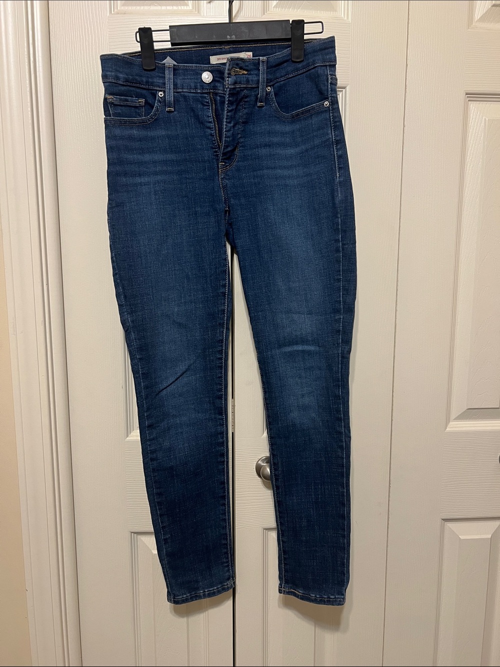 311 Shaping Skinny Levi’s Dark Blue Women's Slim Jeans.